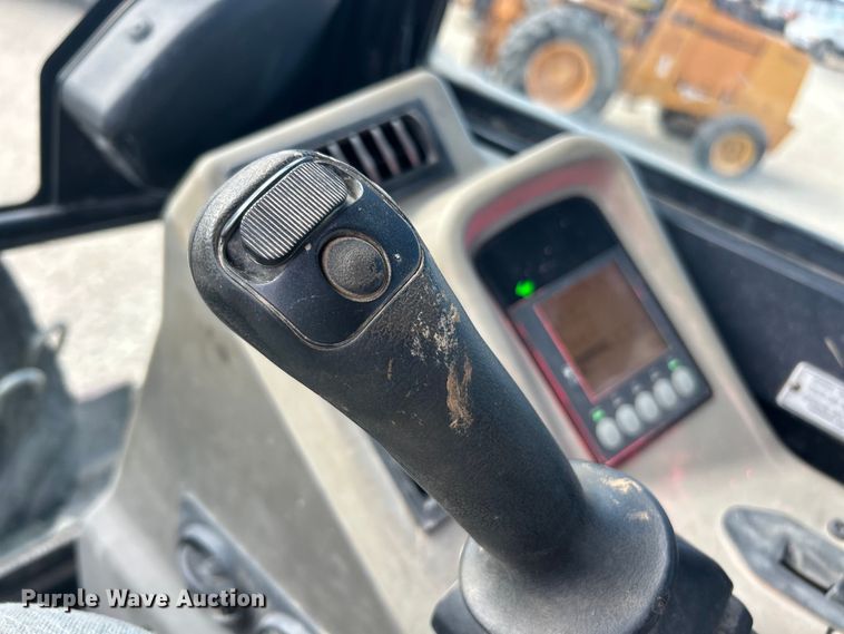 image for item ET3168 2016 Yanmar ViO35-6A mini excavator