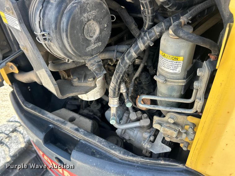 image for item ET3168 2016 Yanmar ViO35-6A mini excavator