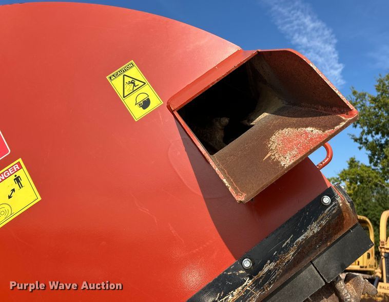 image for item ET3169 2012 Ditch Witch RT115 Quad rock saw