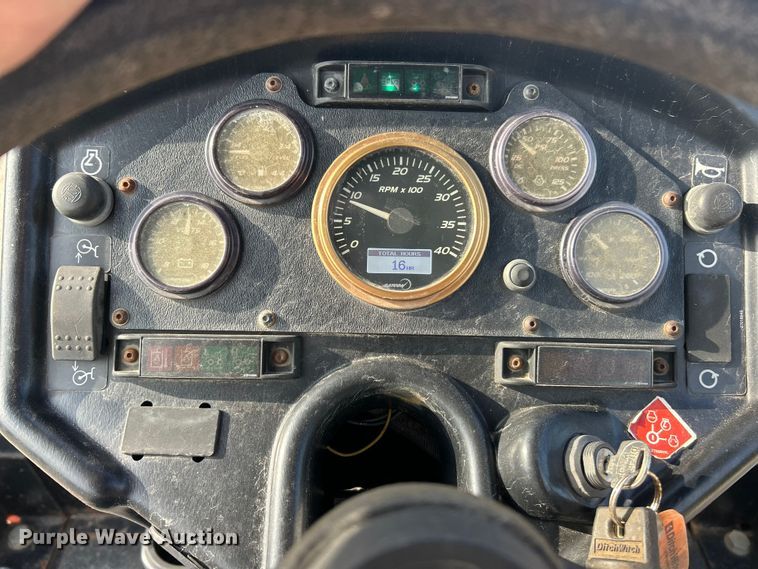 image for item ET3169 2012 Ditch Witch RT115 Quad rock saw