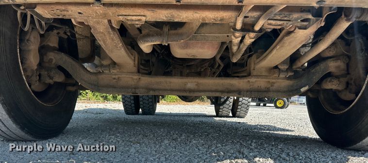 image for item ET3184 2011 Ford F750 Super Duty dump truck