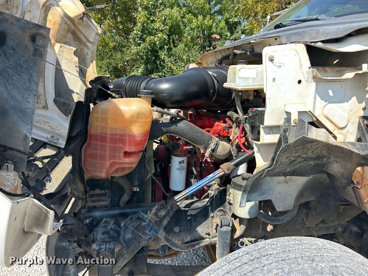 image for item ET3184 2011 Ford F750 Super Duty dump truck