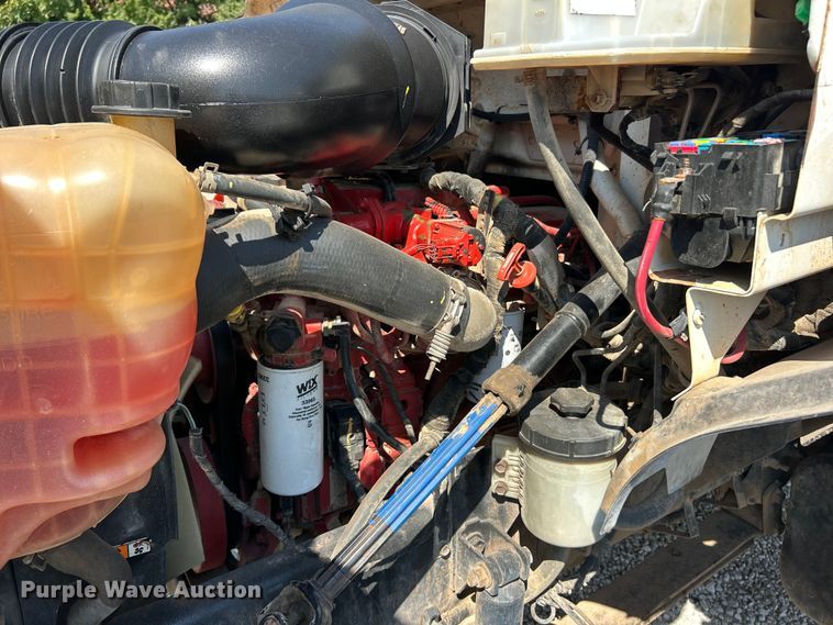 image for item ET3184 2011 Ford F750 Super Duty dump truck