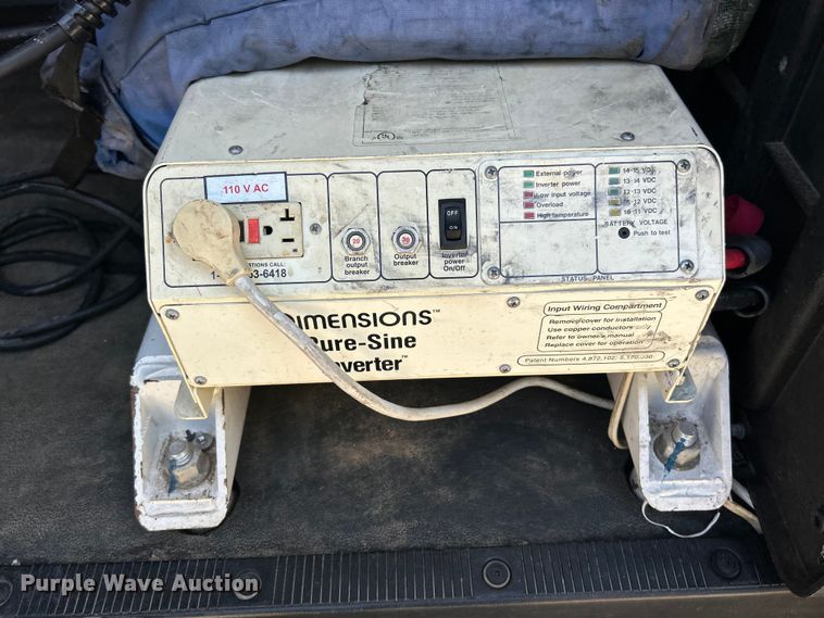 image for item ET3187 2010 Ford E350 Super Duty van with bucket lift