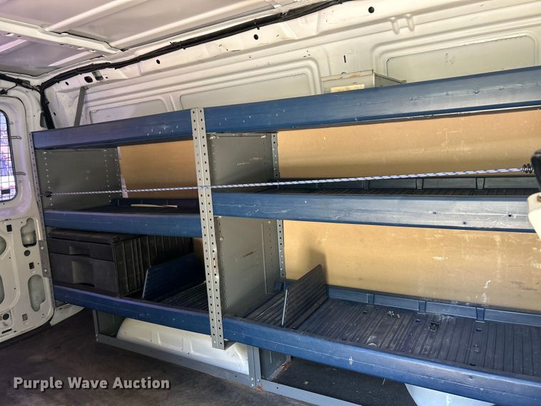 image for item ET3187 2010 Ford E350 Super Duty van with bucket lift