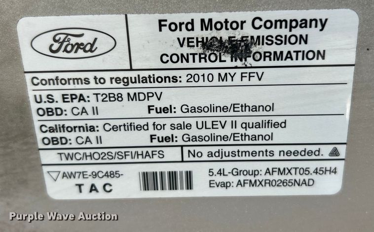 image for item ET3187 2010 Ford E350 Super Duty van with bucket lift