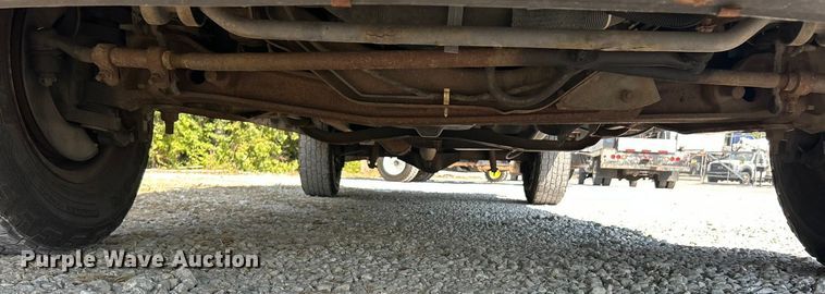 image for item ET3187 2010 Ford E350 Super Duty van with bucket lift