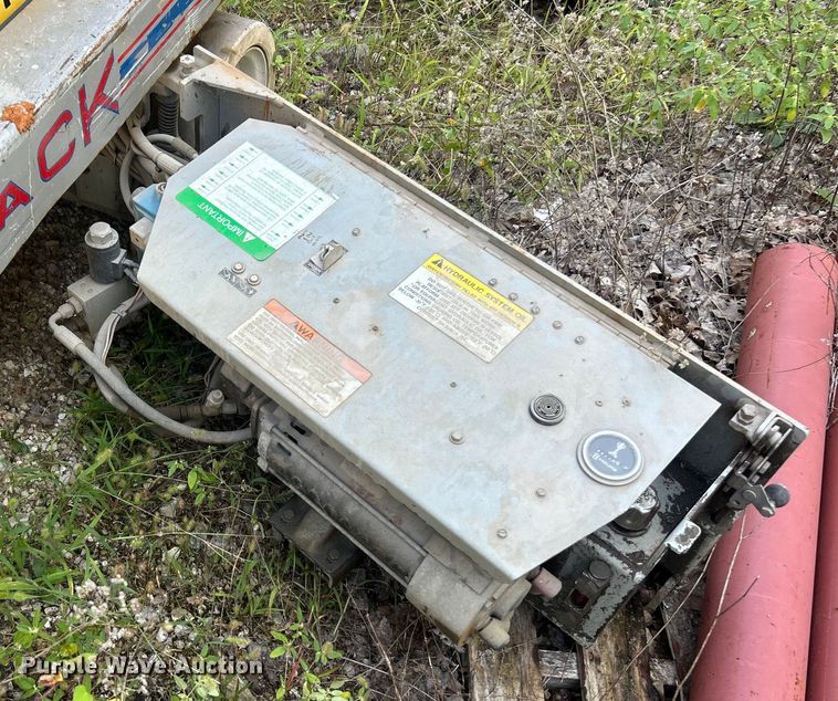 image for item ET3482 Skyjack II3219 scissor lift