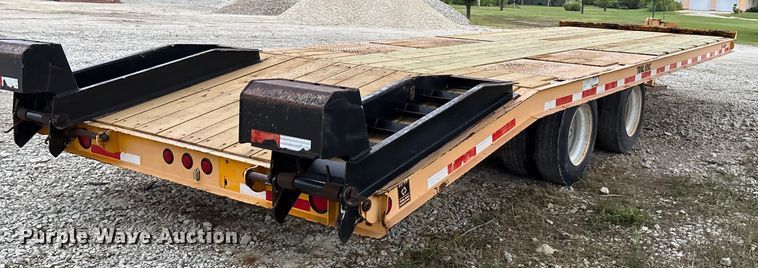 image for item ET4513 2006 Trail King TK40LP-2600 equipment trailer
