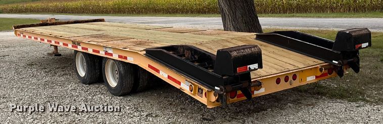 image for item ET4513 2006 Trail King TK40LP-2600 equipment trailer