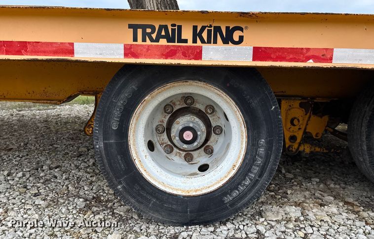 image for item ET4513 2006 Trail King TK40LP-2600 equipment trailer