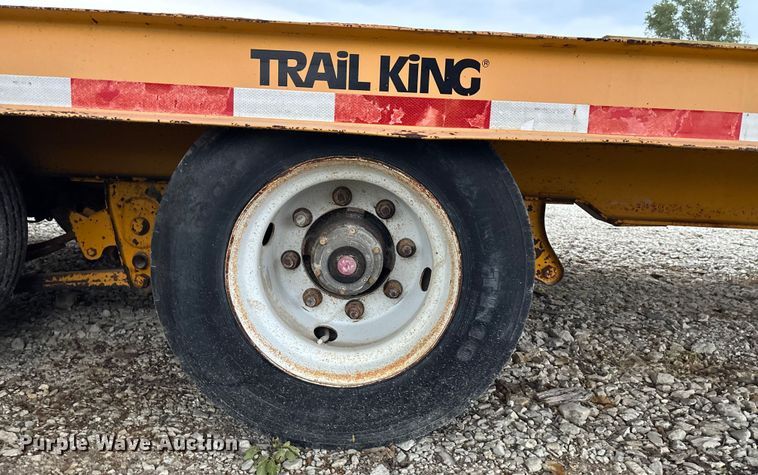 image for item ET4513 2006 Trail King TK40LP-2600 equipment trailer