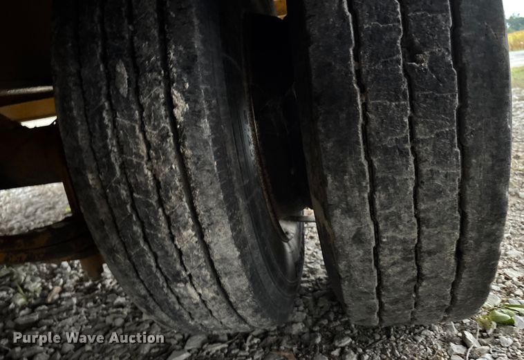 image for item ET4513 2006 Trail King TK40LP-2600 equipment trailer