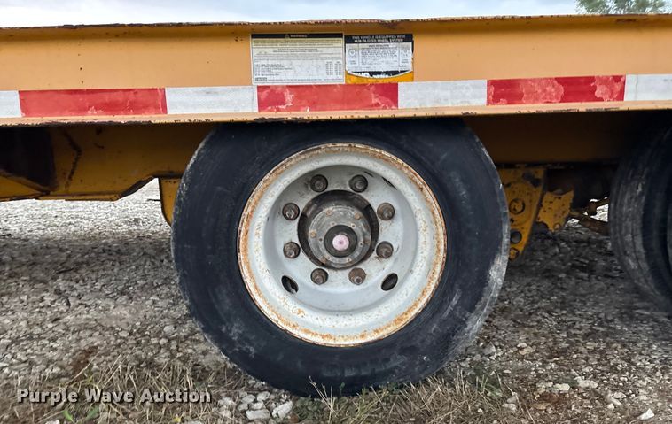 image for item ET4513 2006 Trail King TK40LP-2600 equipment trailer