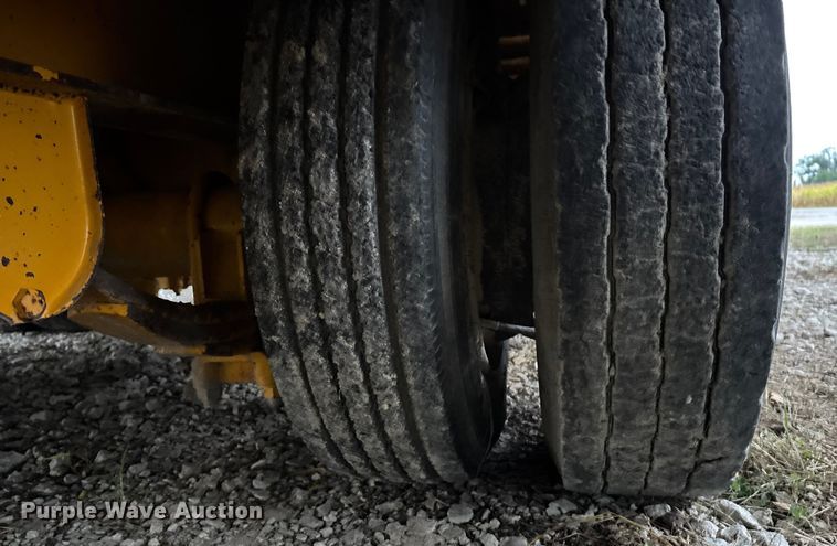 image for item ET4513 2006 Trail King TK40LP-2600 equipment trailer