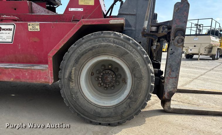 image for item ET4525 Taylor Machine Builders TE-155S forklift