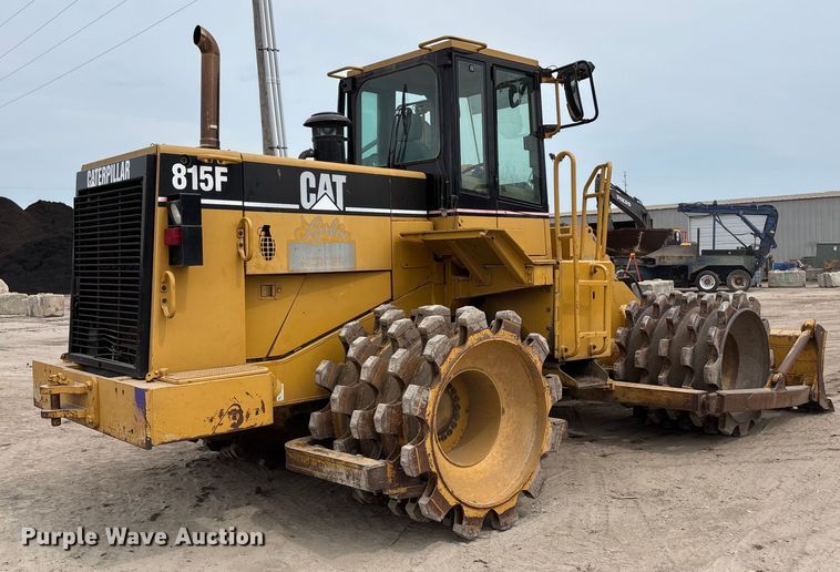 image for item ET4534 1998 Caterpillar 815F soil compactor