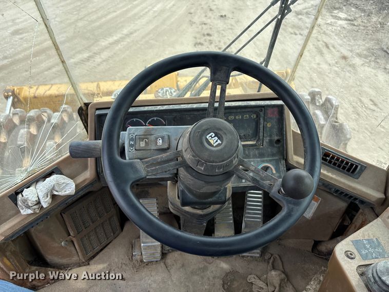 image for item ET4534 1998 Caterpillar 815F soil compactor