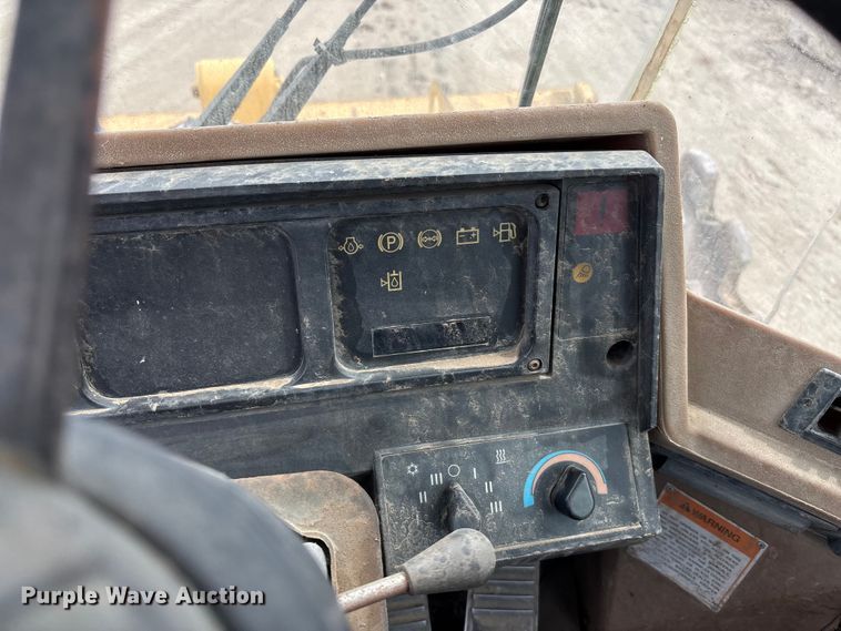 image for item ET4534 1998 Caterpillar 815F soil compactor