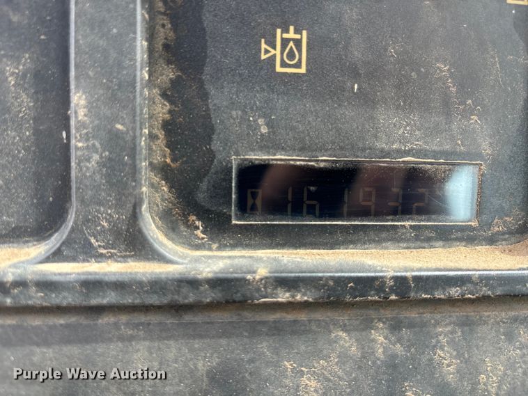 image for item ET4534 1998 Caterpillar 815F soil compactor