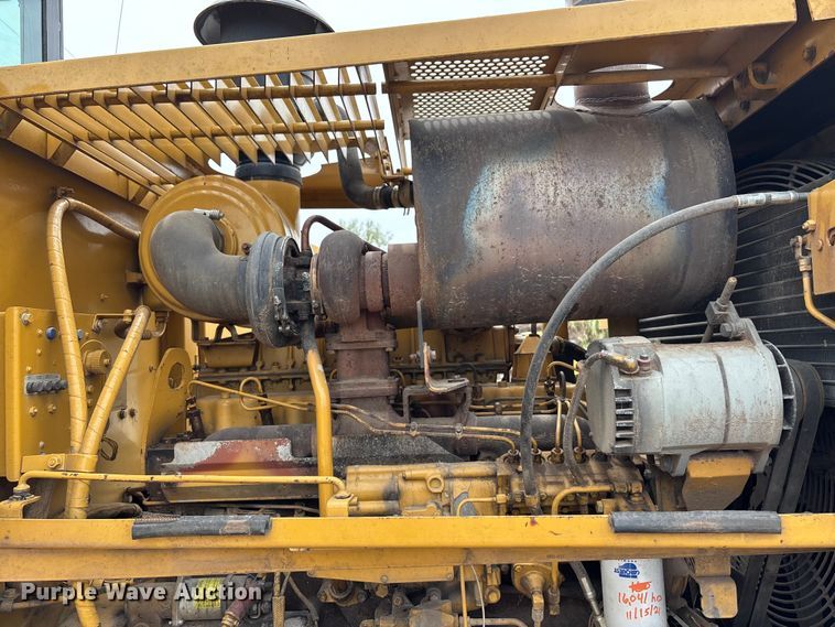 image for item ET4534 1998 Caterpillar 815F soil compactor