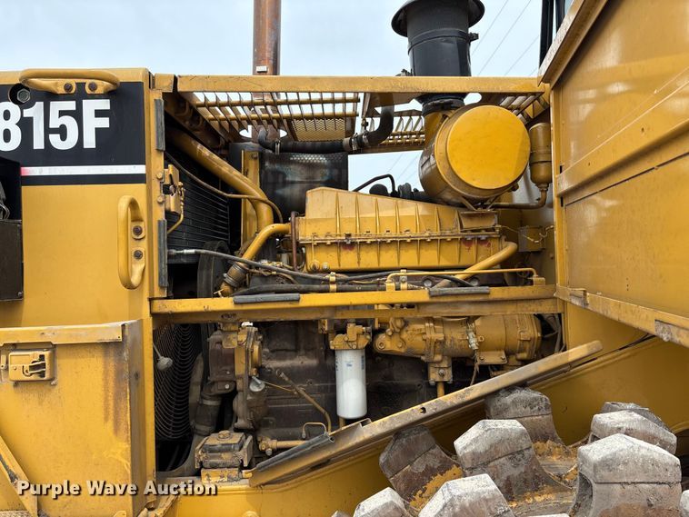 image for item ET4534 1998 Caterpillar 815F soil compactor