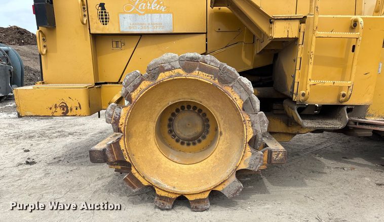 image for item ET4534 1998 Caterpillar 815F soil compactor