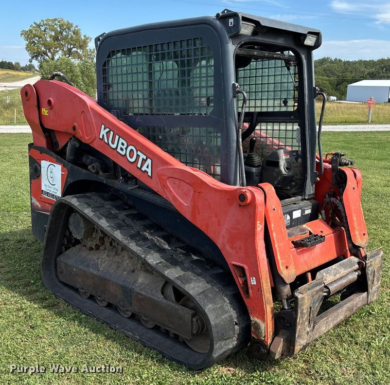 image for item ET4606 2013 Kubota SVL75 tracked skid steer loader