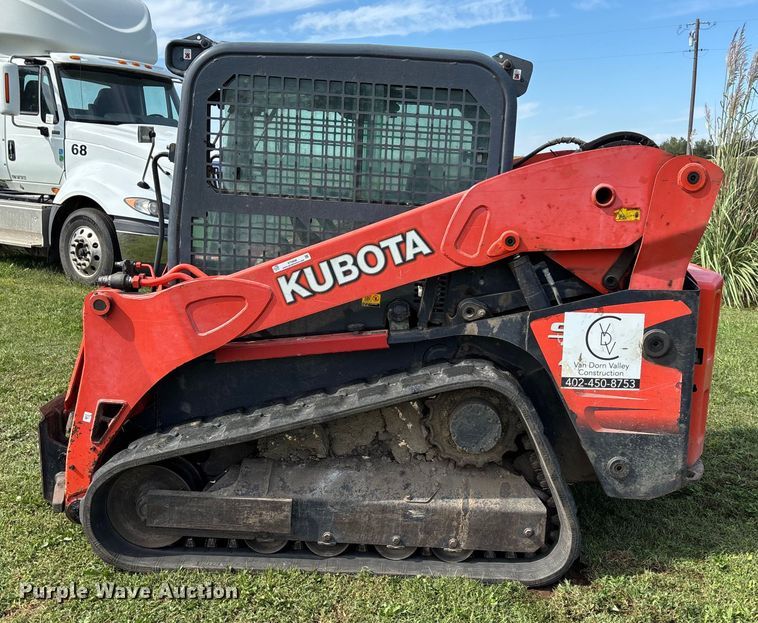 image for item ET4606 2013 Kubota SVL75 tracked skid steer loader