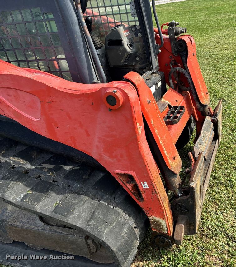 image for item ET4606 2013 Kubota SVL75 tracked skid steer loader