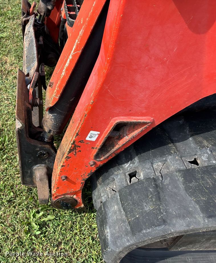 image for item ET4606 2013 Kubota SVL75 tracked skid steer loader