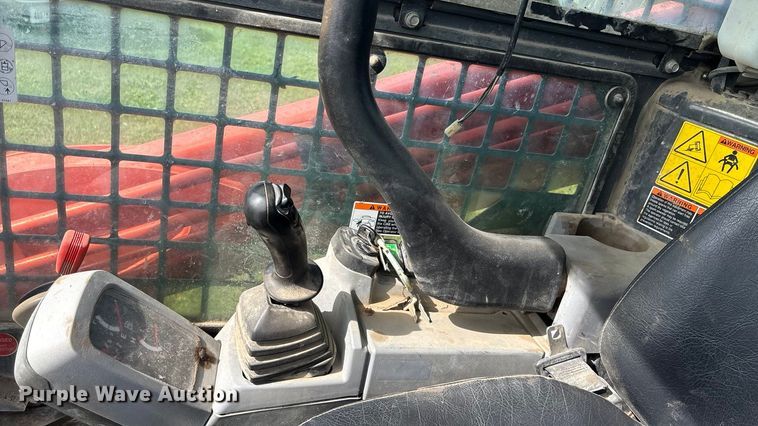 image for item ET4606 2013 Kubota SVL75 tracked skid steer loader