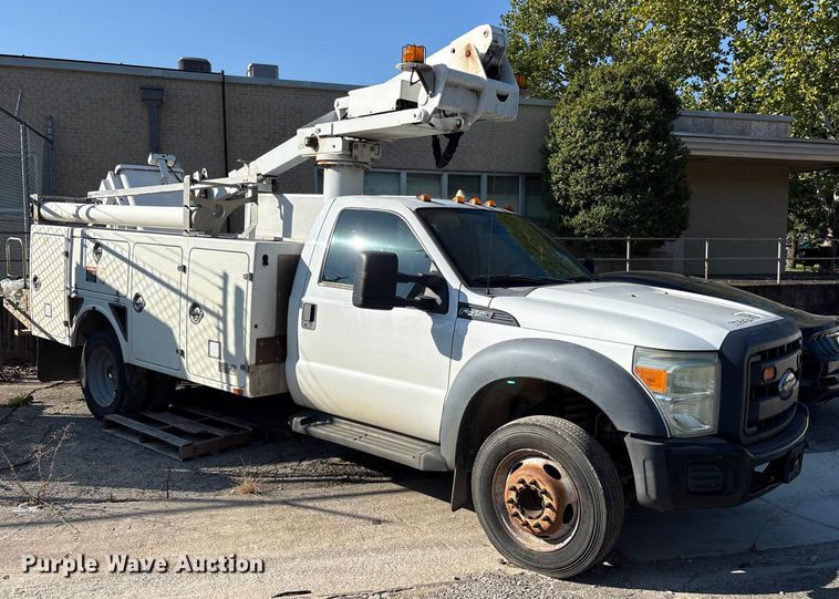 image for item ET7070 2012 Ford F450 Super Duty bucket truck
