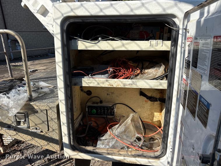 image for item ET7070 2012 Ford F450 Super Duty bucket truck