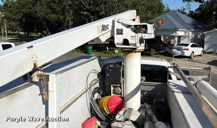 image for item ET7070 2012 Ford F450 Super Duty bucket truck