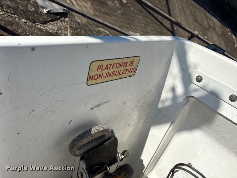 image for item ET7070 2012 Ford F450 Super Duty bucket truck