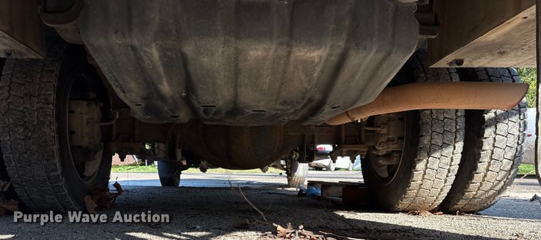 image for item ET7070 2012 Ford F450 Super Duty bucket truck