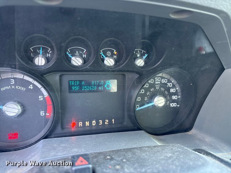 image for item ET7070 2012 Ford F450 Super Duty bucket truck