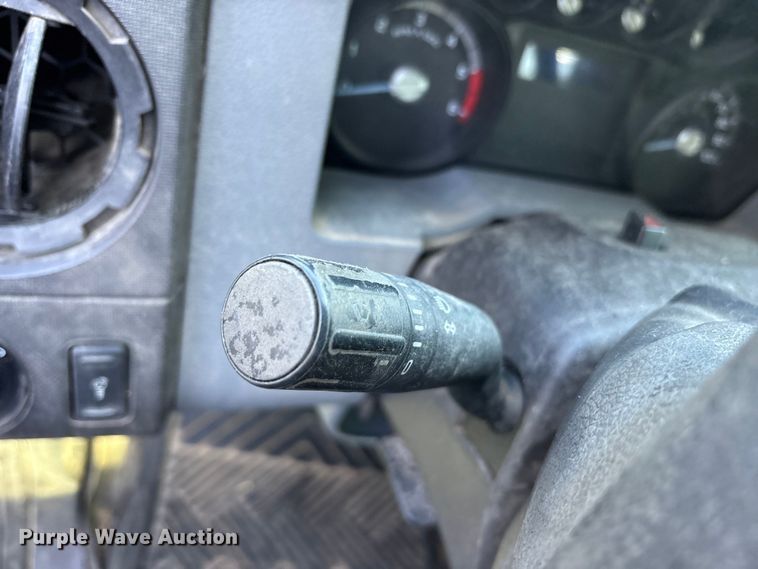 image for item ET7070 2012 Ford F450 Super Duty bucket truck