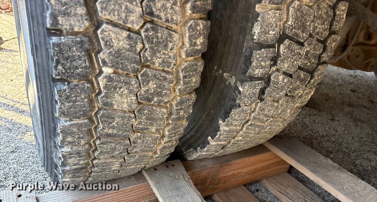 image for item ET7070 2012 Ford F450 Super Duty bucket truck