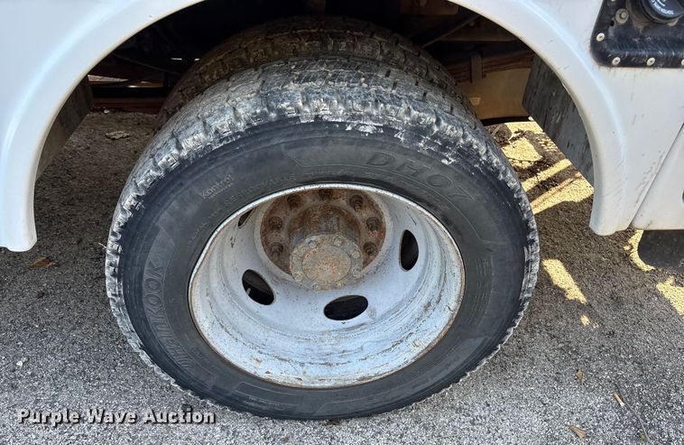 image for item ET7070 2012 Ford F450 Super Duty bucket truck