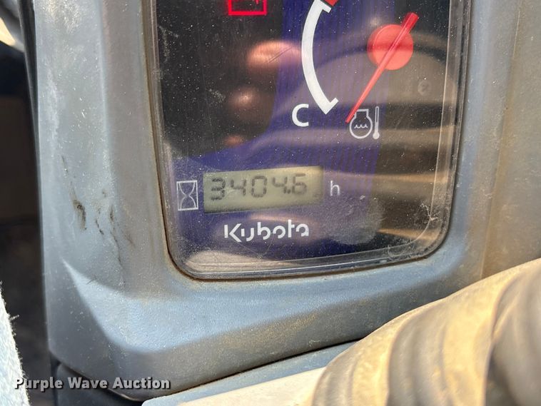 image for item ET7077 2019 Kubota SVL95-2s tracked skid steer loader