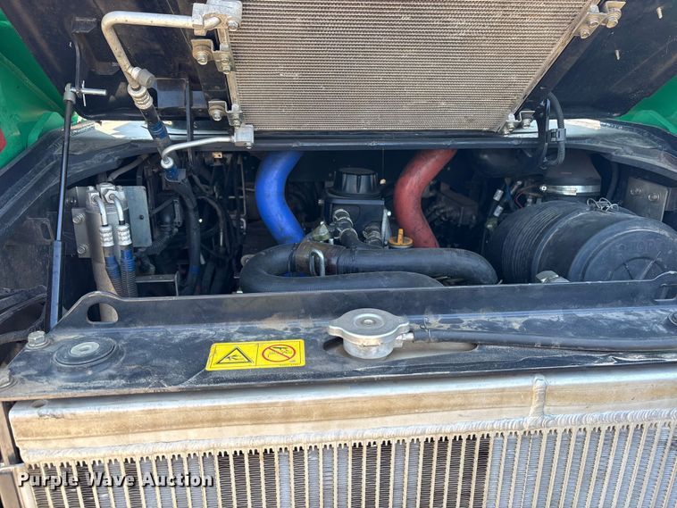 image for item ET7077 2019 Kubota SVL95-2s tracked skid steer loader