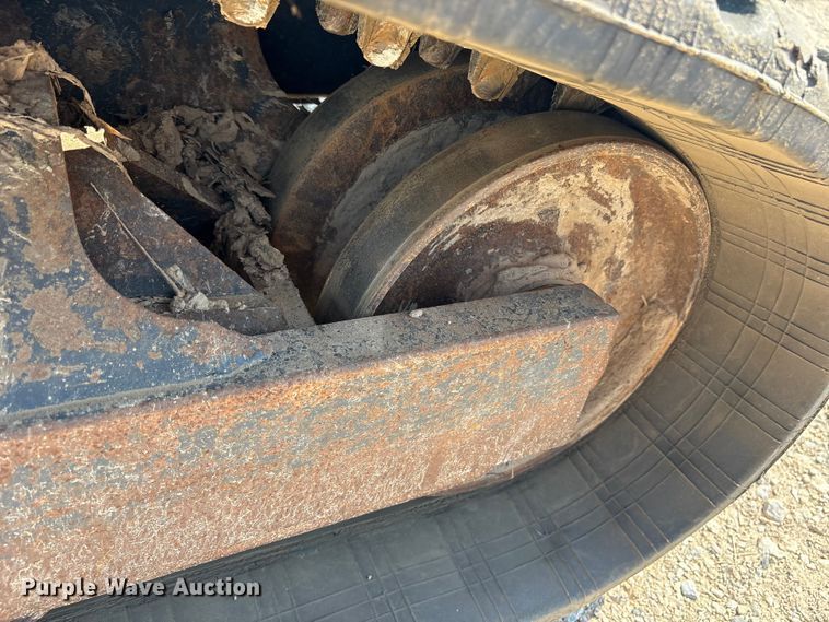 image for item ET7077 2019 Kubota SVL95-2s tracked skid steer loader