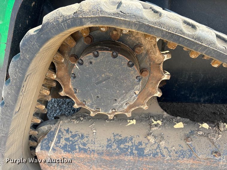 image for item ET7077 2019 Kubota SVL95-2s tracked skid steer loader