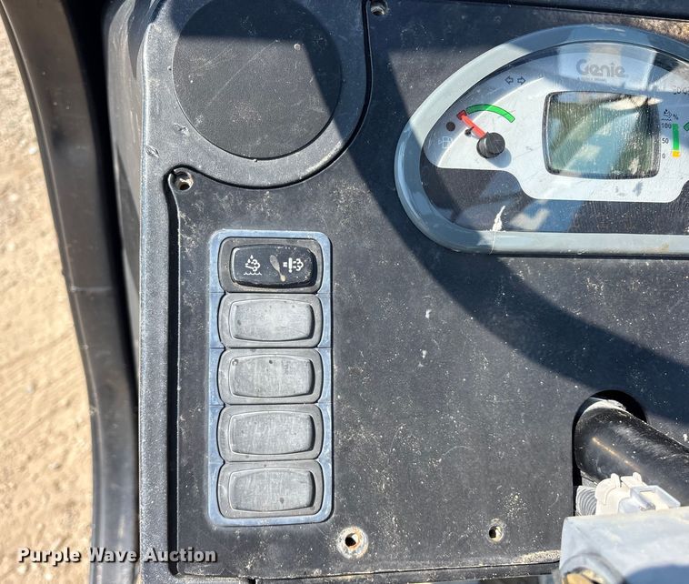 image for item ET7078 2017 Genie GTH-1056 telehandler