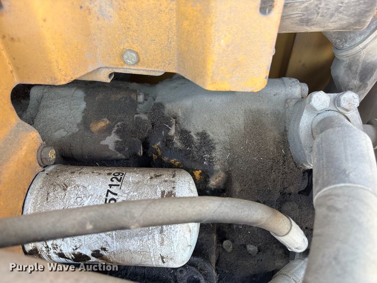 image for item ET8538 1998 Caterpillar TH83 telehandler