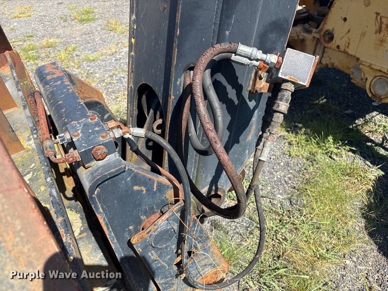 image for item ET8538 1998 Caterpillar TH83 telehandler