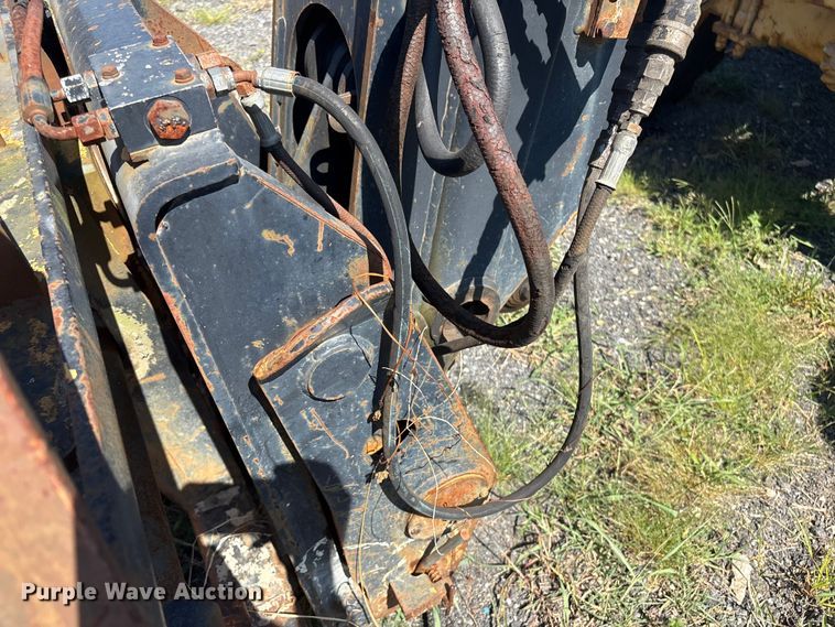 image for item ET8538 1998 Caterpillar TH83 telehandler