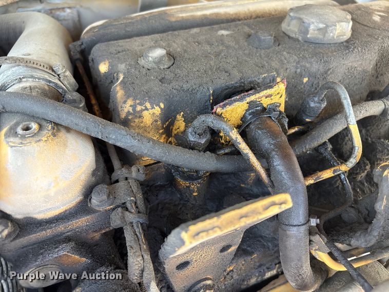 image for item ET8538 1998 Caterpillar TH83 telehandler